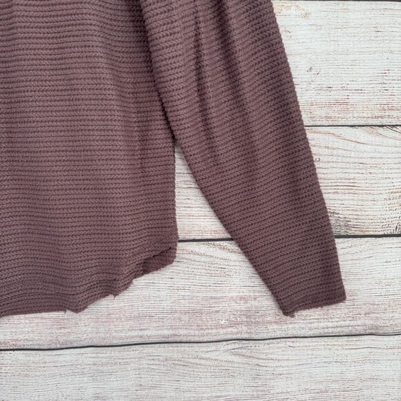 Buckle BKE Super Soft Split Neck‎ Top Women's Size Small Purple/Gray Knit - Picture 12 of 13